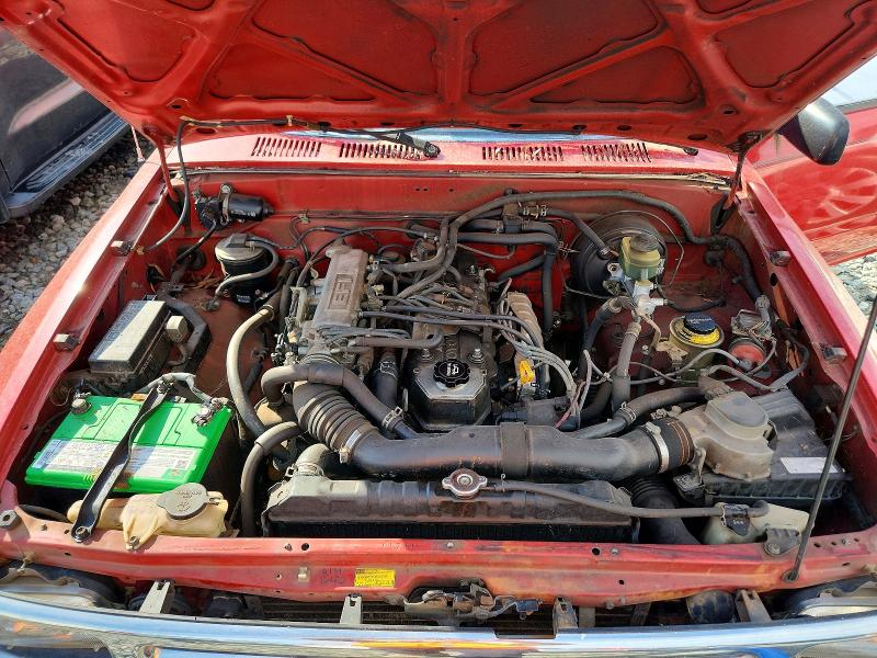 Photo 11 from auction – 1992 TOYOTA PICKUP 1/2 with VIN 4TARN81P1NZ040847