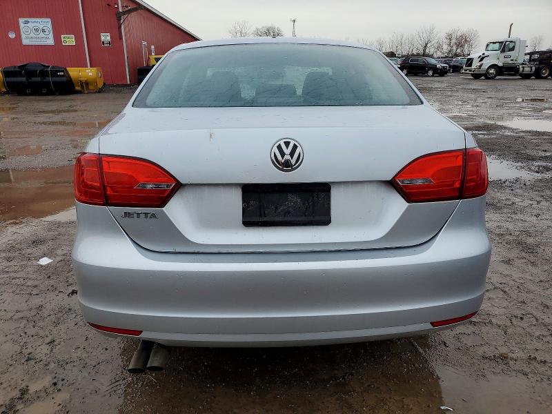 Photo 6 from auction – 2013 VOLKSWAGEN JETTA BASE with VIN 3VW2K7AJ3DM261142