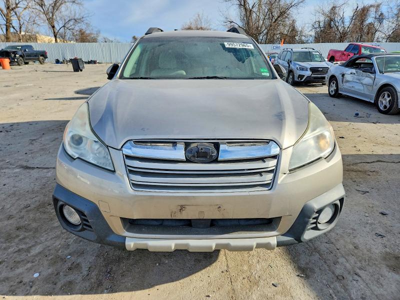 Photo 5 from auction – 2014 SUBARU OUTBACK with VIN 4S4BRCCC2E3222871