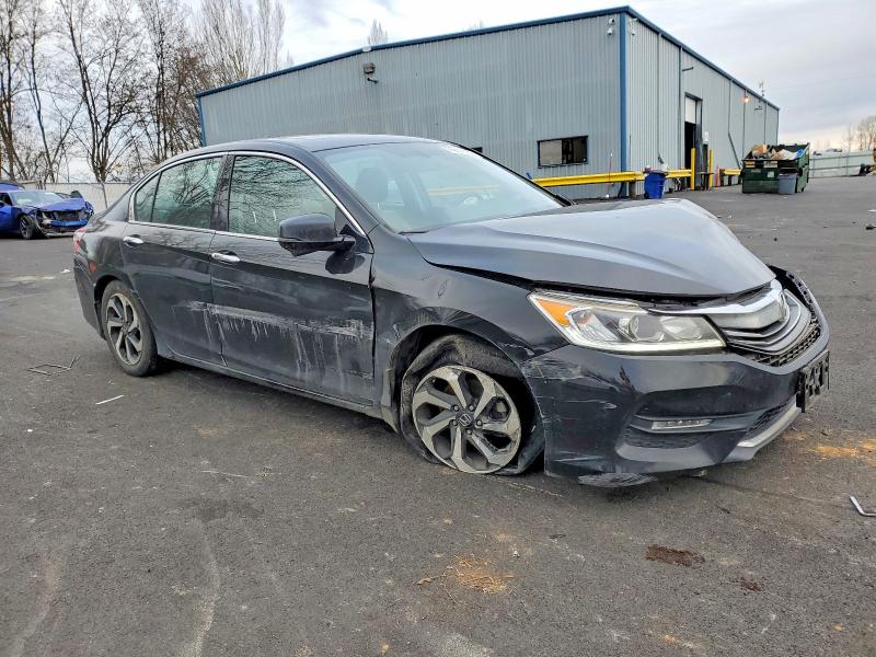 Photo 4 from auction – 2017 HONDA ACCORD EXL with VIN 1HGCR3F84HA014217