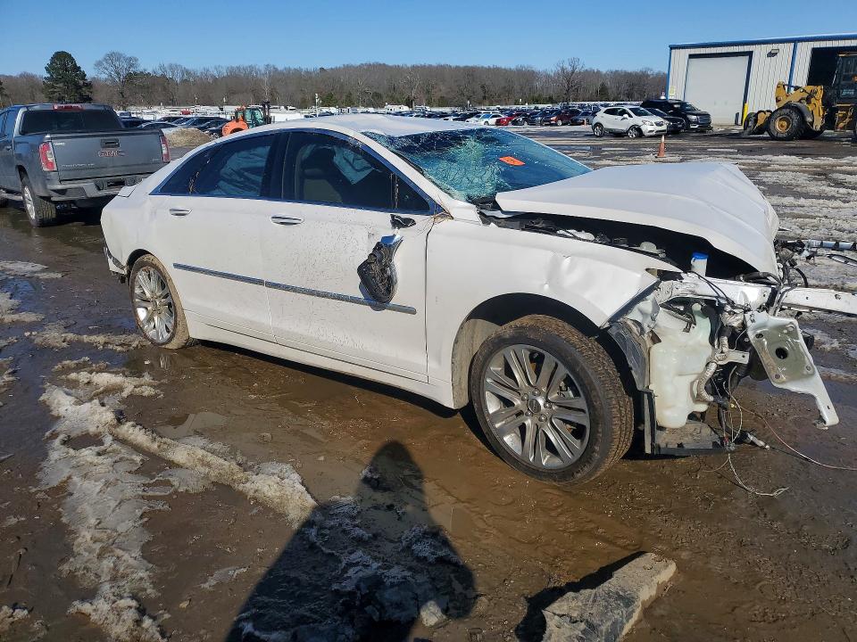 Photo 4 from auction – 2013 LINCOLN MKZ with VIN 3LN6L2LU6DR807958
