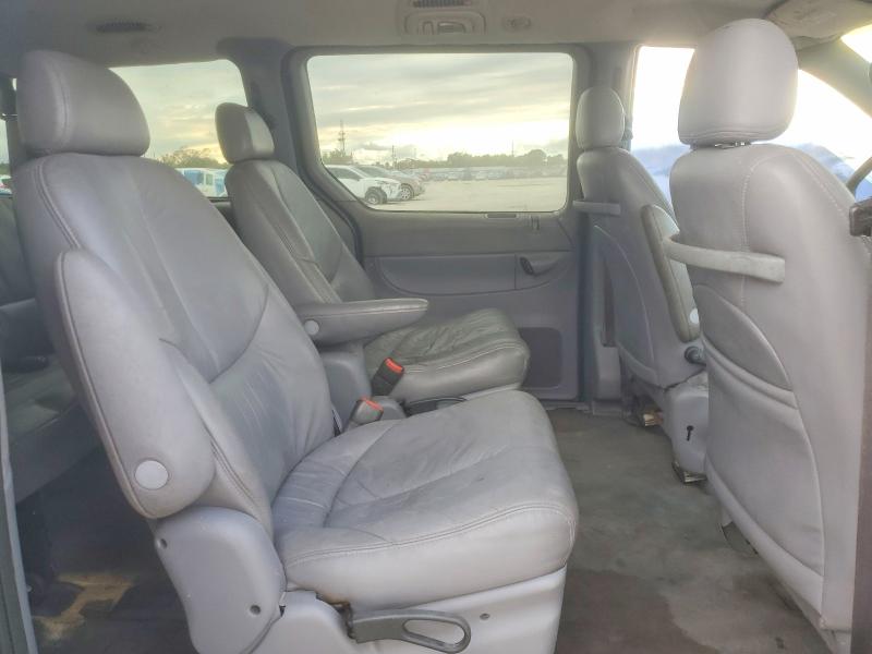 Photo 11 from auction – 2000 DODGE GRAND CARA with VIN 1B4GP44G9YB761390