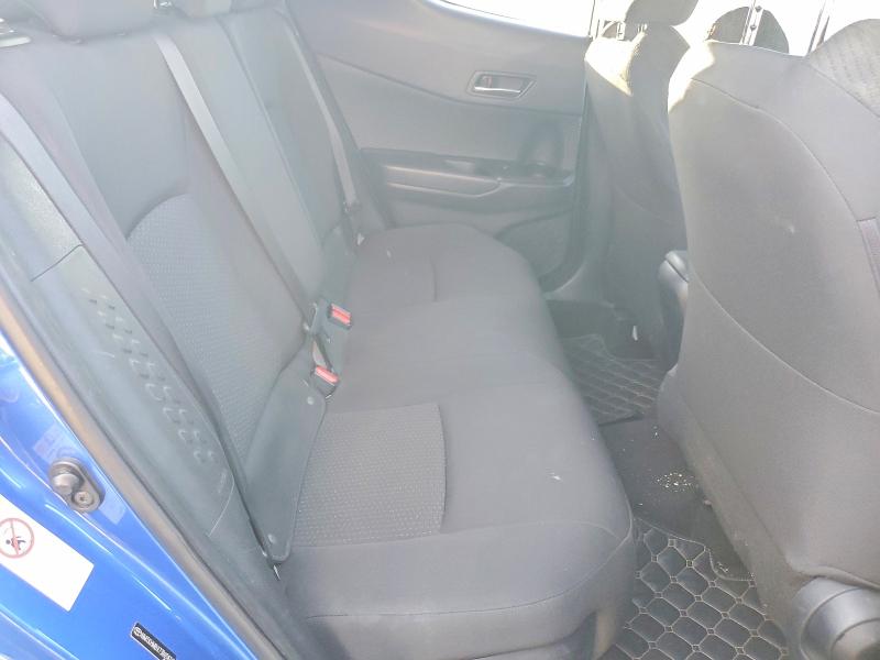 Photo 10 from auction – 2018 TOYOTA C-HR with VIN NMTKHMBX7JR058719
