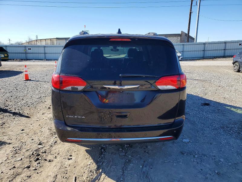 Photo 6 from auction – 2018 CHRYSLER PACIFICA T with VIN 2C4RC1BG1JR124137