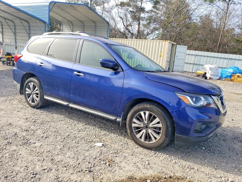 Photo 4 from auction – 2017 NISSAN PATHFINDER with VIN 5N1DR2MN4HC695145