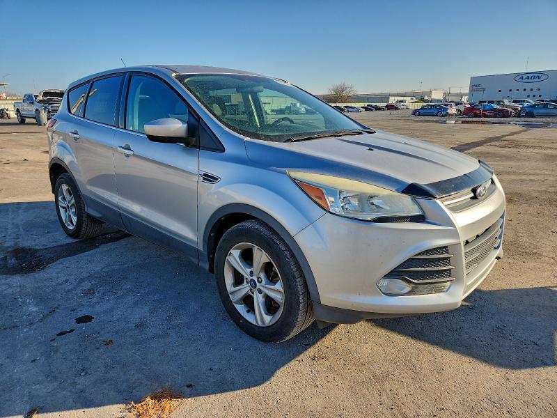 Photo 4 from auction – 2014 FORD ESCAPE SE with VIN 1FMCU9GX0EUD45615