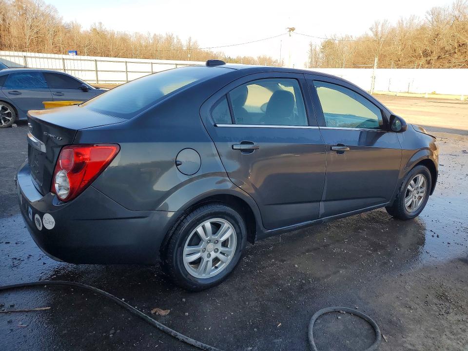 Zdjęcie 3 z aukcji – 2016 CHEVROLET SONIC z VIN 1G1JC5SH7G4130154