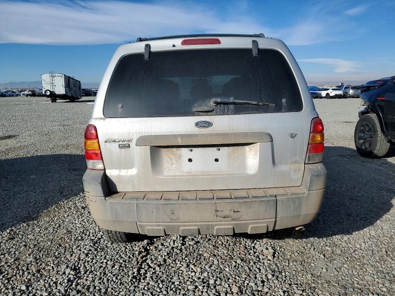 Photo 6 from auction – 2005 FORD ESCAPE XLT with VIN 1FMYU93105KE16072