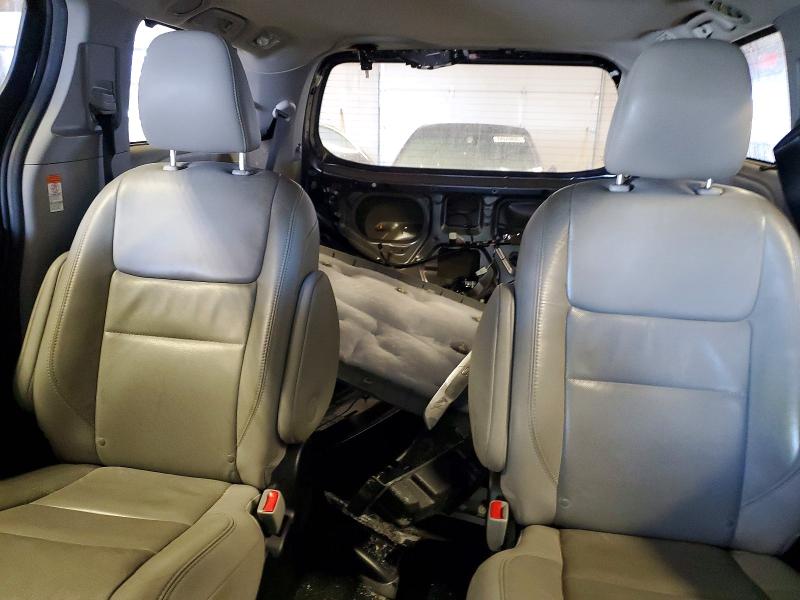 Photo 10 from auction – 2015 TOYOTA SIENNA XLE with VIN 5TDDK3DC1FS119568