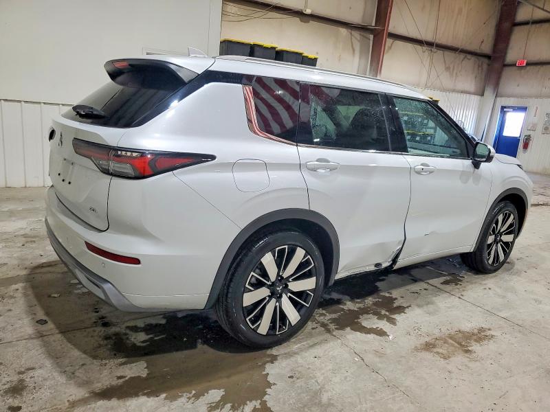 Photo 3 from auction – 2025 MITSUBISHI OUTLANDER with VIN JA4J3WA84SZ021753