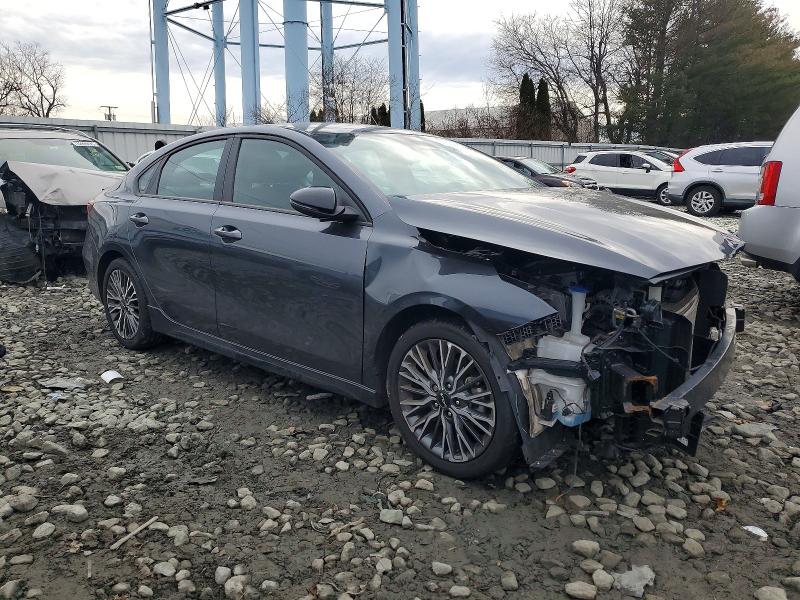 Photo 4 from auction – 2022 KIA FORTE GT L with VIN 3KPF54AD5NE421702