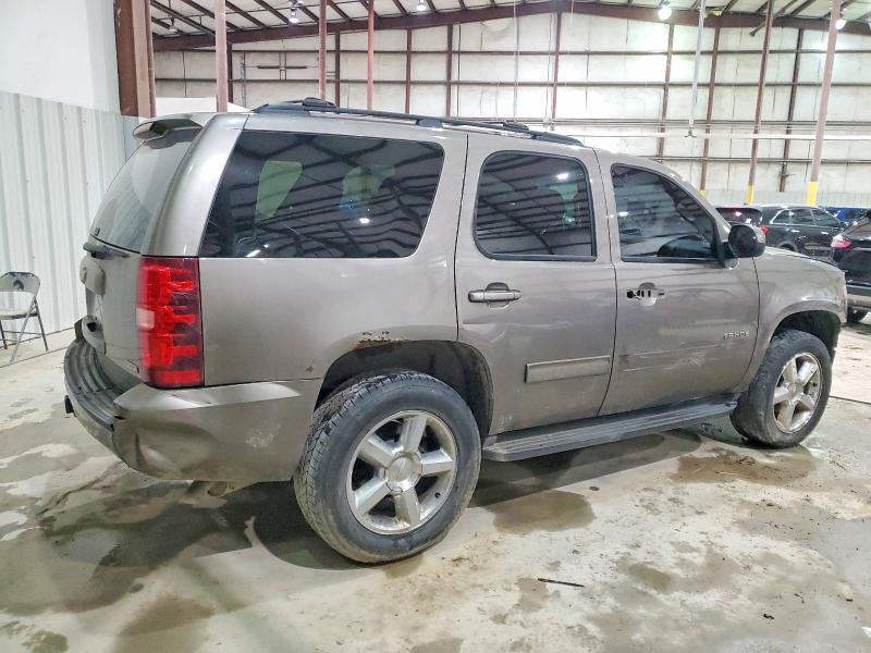 Photo 3 from auction – 2012 CHEVROLET TAHOE K150 with VIN 1GNSKAE05CR218900