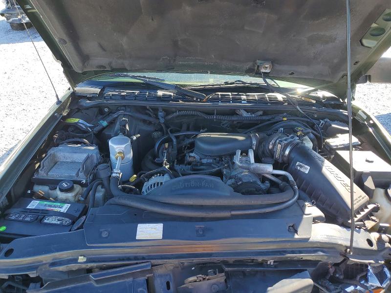 Photo 12 from auction – 2001 CHEVROLET BLAZER with VIN 1GNCS13WX12113450