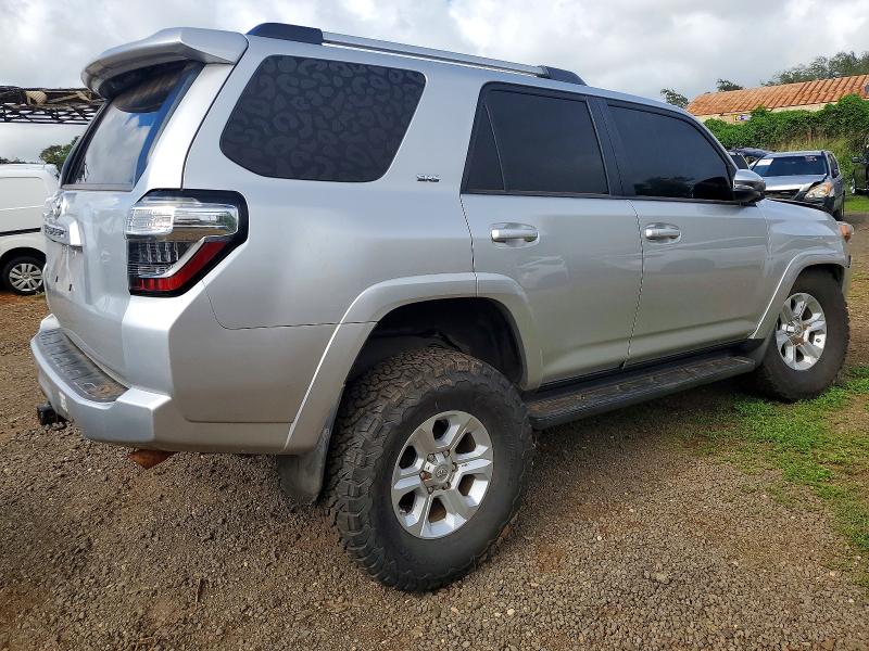 Photo 3 from auction – 2020 TOYOTA 4RUNNER SR with VIN JTEBU5JR7L5818612