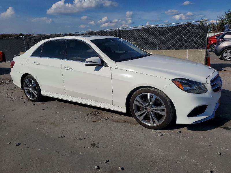 Photo 4 from auction – 2014 MERCEDES-BENZ E 350 with VIN WDDHF5KB4EA854509