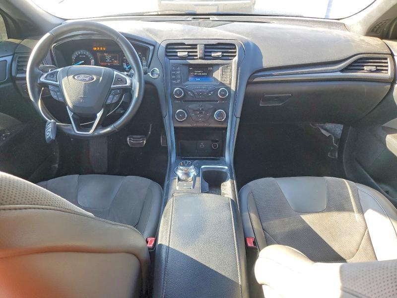 Photo 8 from auction – 2017 FORD FUSION SPO with VIN 3FA6P0VP1HR148123