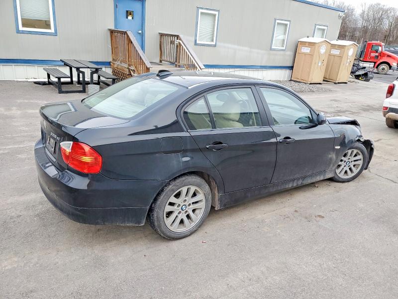 Photo 3 from auction – 2006 BMW 325 XI with VIN WBAVD13536KV07945