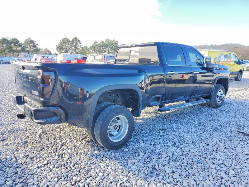 Photo 3 from auction – 2022 CHEVROLET SILVERADO with VIN 1GC4YVEY7NF149659