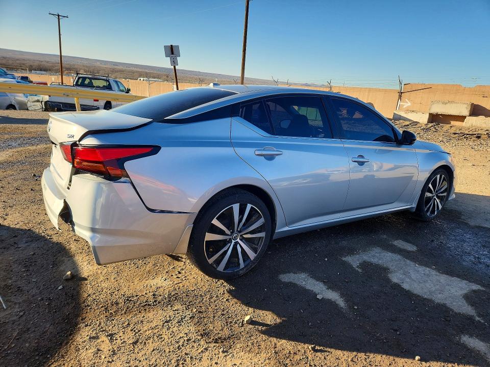 Photo 3 from auction – 2020 NISSAN ALTIMA SR with VIN 1N4BL4CV5LN315095