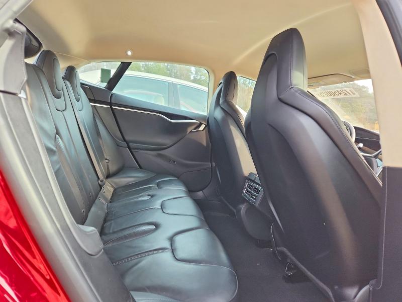 Photo 11 from auction – 2013 TESLA MODEL S with VIN 5YJSA1CN4DFP08388