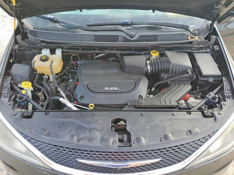 Photo 12 from auction – 2018 CHRYSLER PACIFICA T with VIN 2C4RC1BG0JR333336