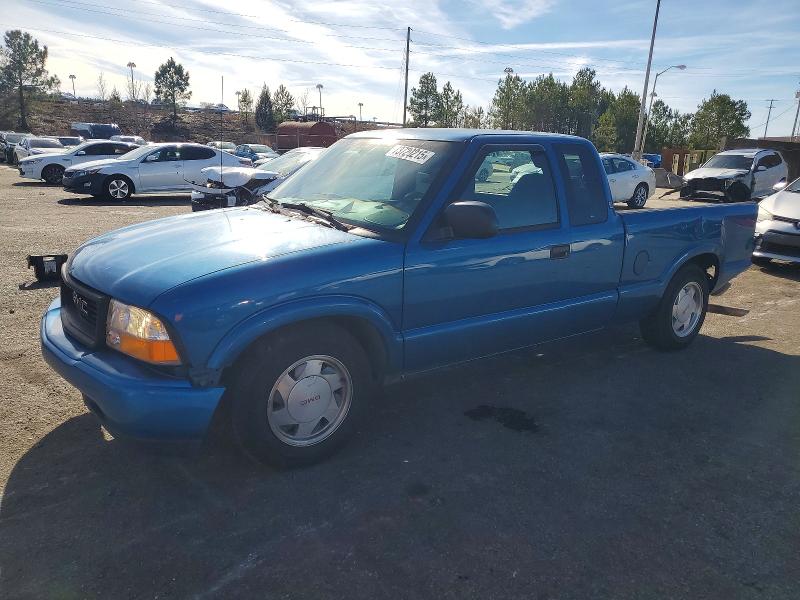 GMC SONOMA 2000 with VIN 1GTCS19W2Y8302522 - Photo from auction
