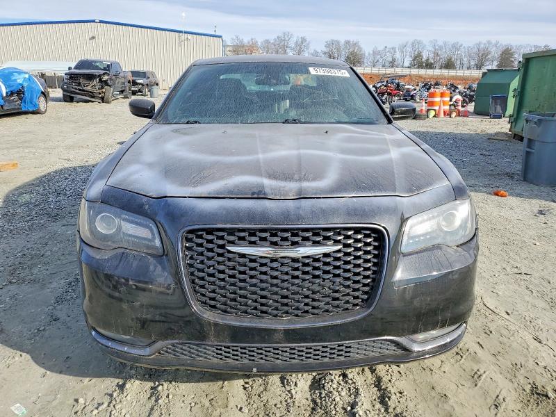 Photo 5 from auction – 2016 CHRYSLER 300 S with VIN 2C3CCAGG6GH270440