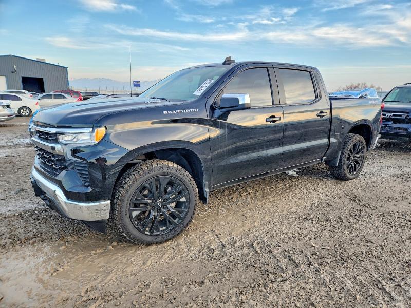 CHEVROLET SILVERADO 2022 with VIN 1GCUDDET4NZ627495 - Photo from auction