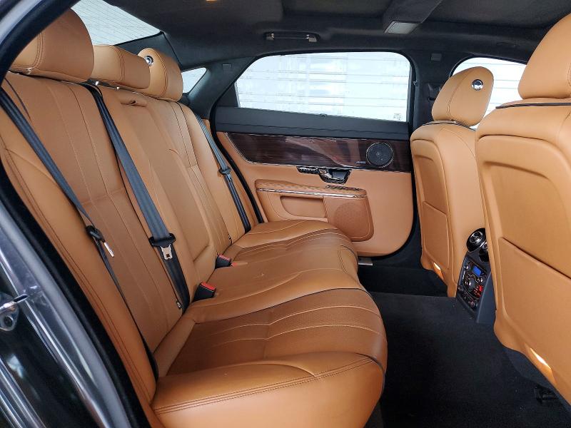Photo 10 from auction – 2013 JAGUAR XJL PORTFO with VIN SAJWJ2GDXD8V54263