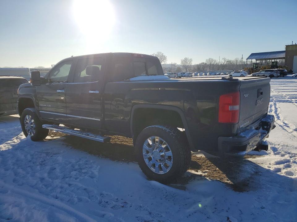 Photo 2 from auction – 2015 GMC SIERRA with VIN 1GT120E8XFF502971