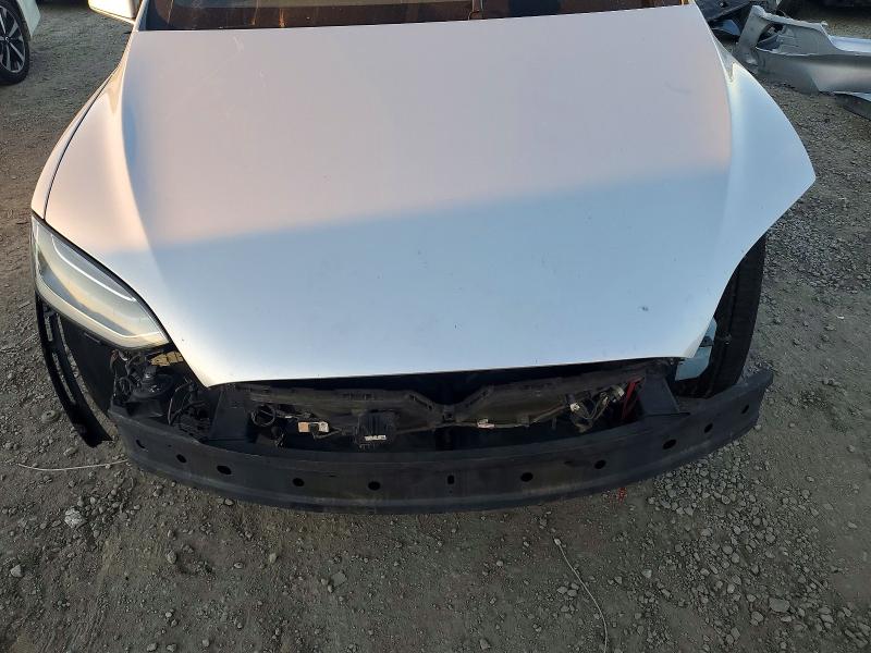 Photo 12 from auction – 2017 TESLA MODEL X with VIN 5YJXCAE23HF040222