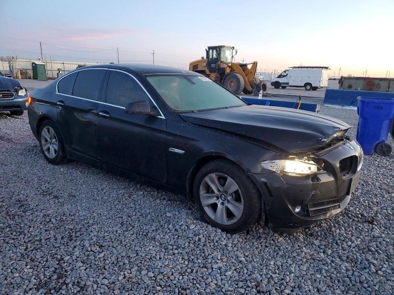 Photo 4 from auction – 2013 BMW 528 XI with VIN WBAXH5C55DD115314