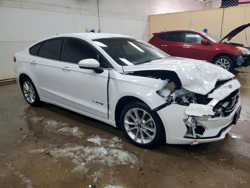 Photo 4 from auction – 2019 FORD FUSION SE with VIN 3FA6P0LU1KR137753