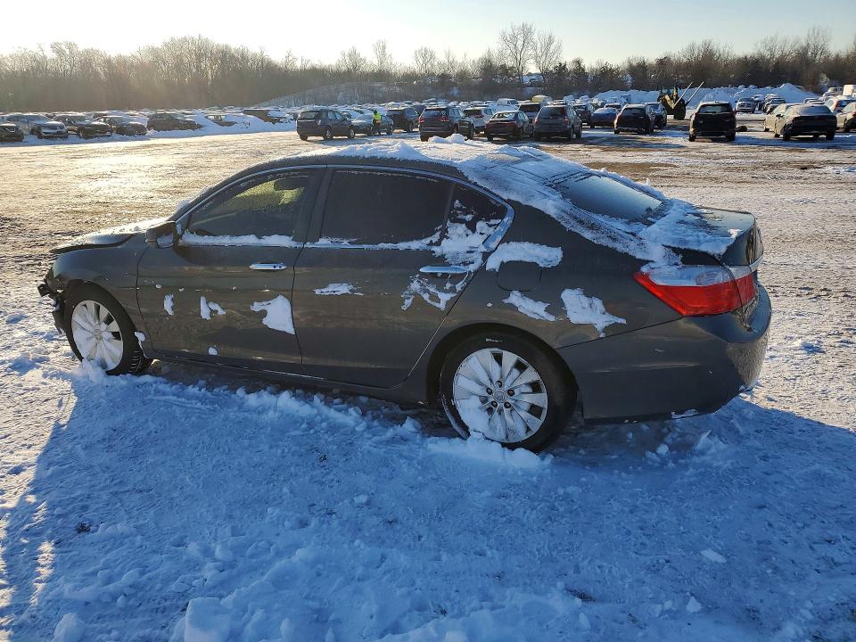Photo 2 from auction – 2013 HONDA ACCORD with VIN 1HGCR2F86DA083284