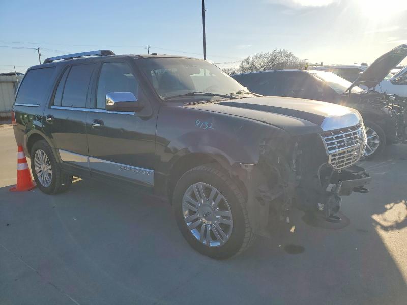 Photo 4 from auction – 2010 LINCOLN NAVIGATOR with VIN 5LMJJ2J54AEJ05158