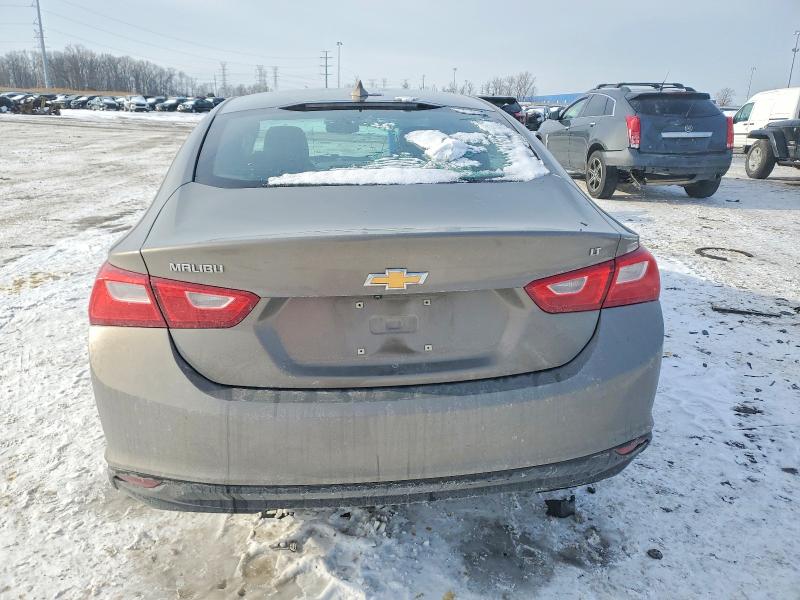 Photo 6 from auction – 2017 CHEVROLET MALIBU LT with VIN 1G1ZE5ST2HF259653