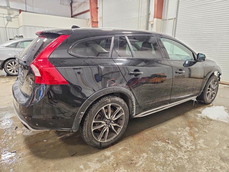 Photo 3 from auction – 2016 VOLVO V60 CROSS with VIN YV4612HK2G1003282