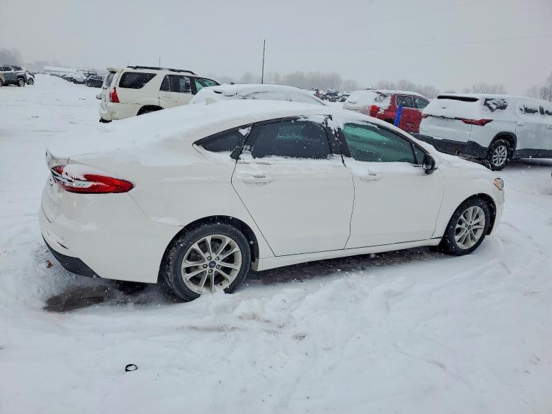 Photo 3 from auction – 2019 FORD FUSION SE with VIN 3FA6P0LU7KR226517