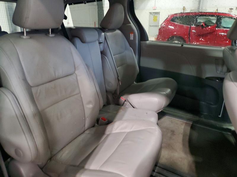 Photo 11 from auction – 2018 TOYOTA SIENNA with VIN 5TDYZ3DC0JS915461