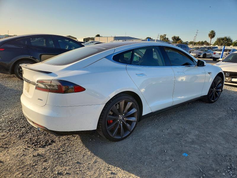 Photo 3 from auction – 2013 TESLA MODEL S with VIN 5YJSA1DP6DFP05346