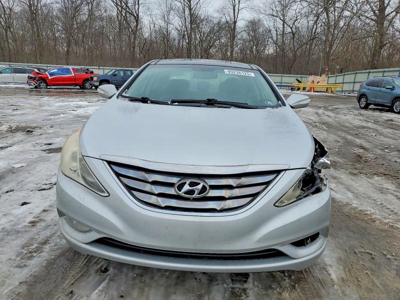 Photo 5 from auction – 2012 HYUNDAI SONATA SE with VIN 5NPEC4AC1CH452933