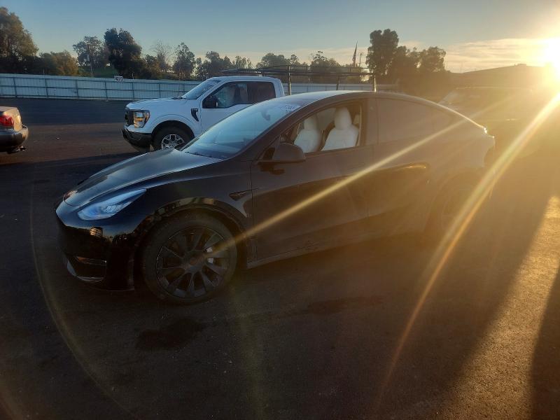 TESLA MODEL Y 2021 z numerem VIN 5YJYGDEE0MF093118 - Zdjęcie z aukcji