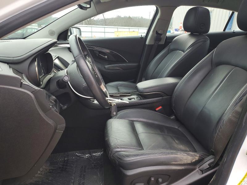 Photo 7 from auction – 2015 BUICK LACROSSE with VIN 1G4GB5G35FF176324
