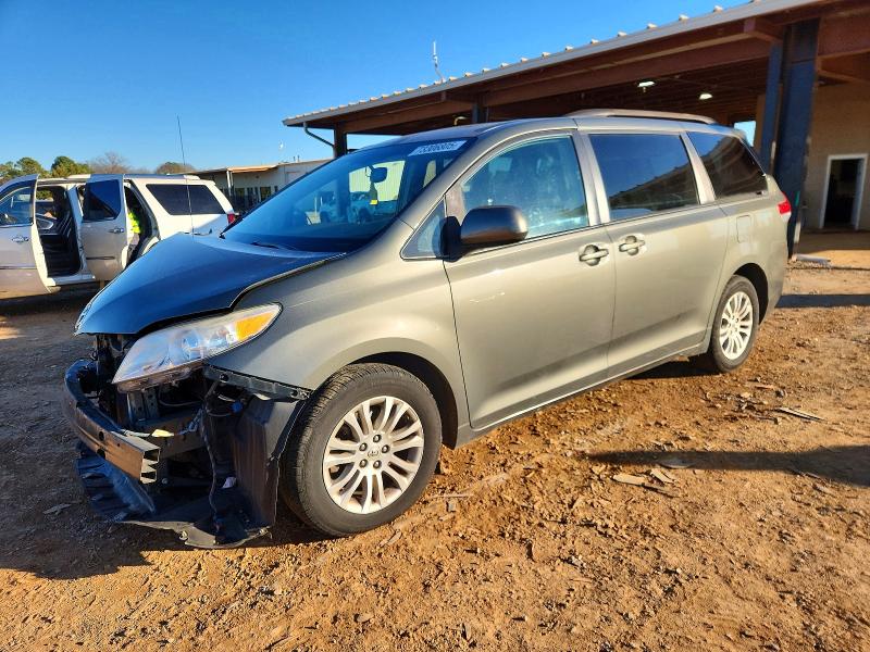 TOYOTA SIENNA XLE 2011 with VIN 5TDYK3DC5BS029545 - Photo from auction