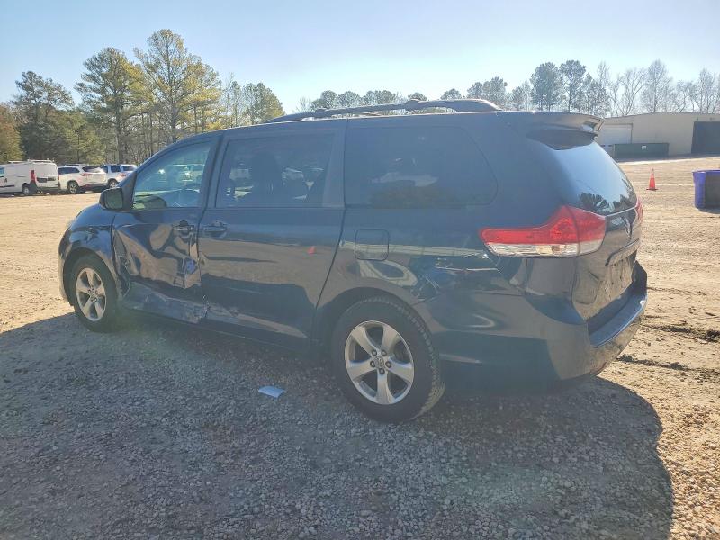 Photo 2 from auction – 2012 TOYOTA SIENNA LE with VIN 5TDKK3DC5CS217859