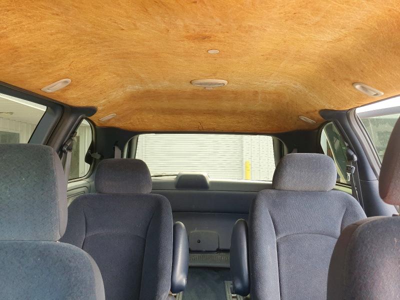 Photo 10 from auction – 2003 CHRYSLER VOYAGER LX with VIN 1C8GJ45363B184969