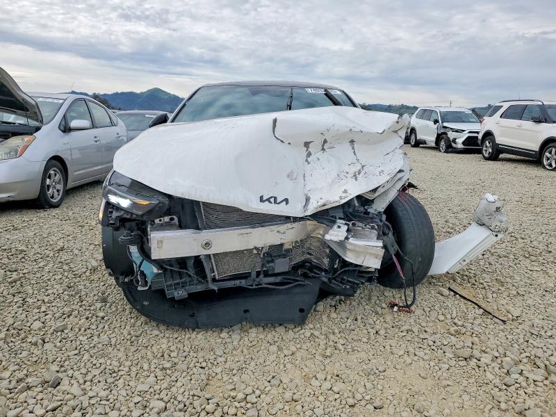 Photo 5 from auction – 2025 KIA K5 with VIN KNAG64J76S5300192