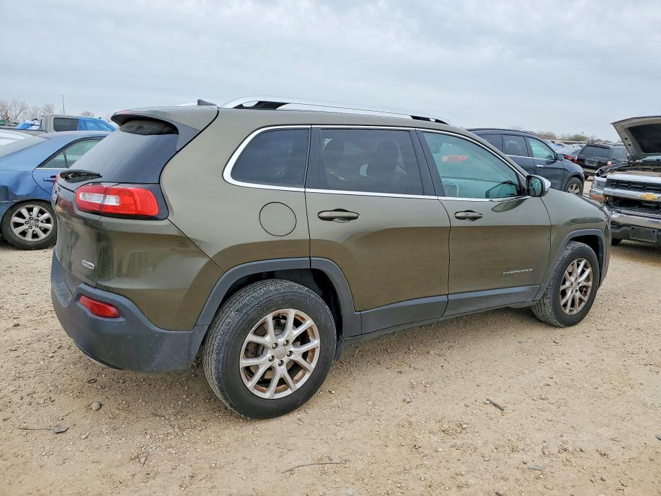 Photo 3 from auction – 2016 JEEP CHEROKEE L with VIN 1C4PJMCS3GW115537