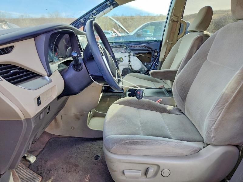 Photo 7 from auction – 2017 TOYOTA SIENNA LE with VIN 5TDJZ3DC3HS158888