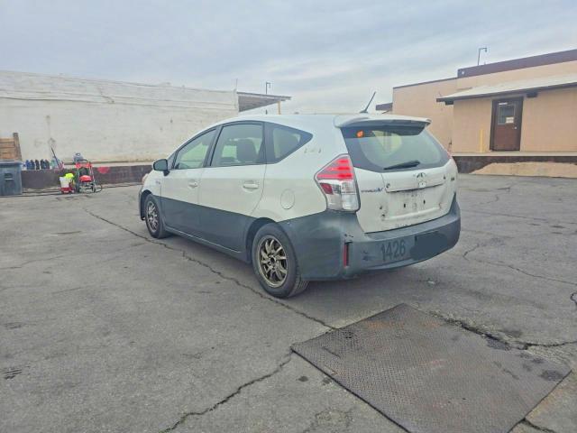 Photo 3 from auction – 2016 TOYOTA PRIUS V with VIN JTDZN3EU2GJ046956